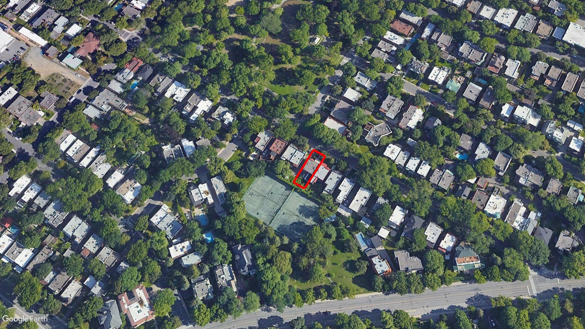 Tax Sale Montreal, Quebec - 030360-77