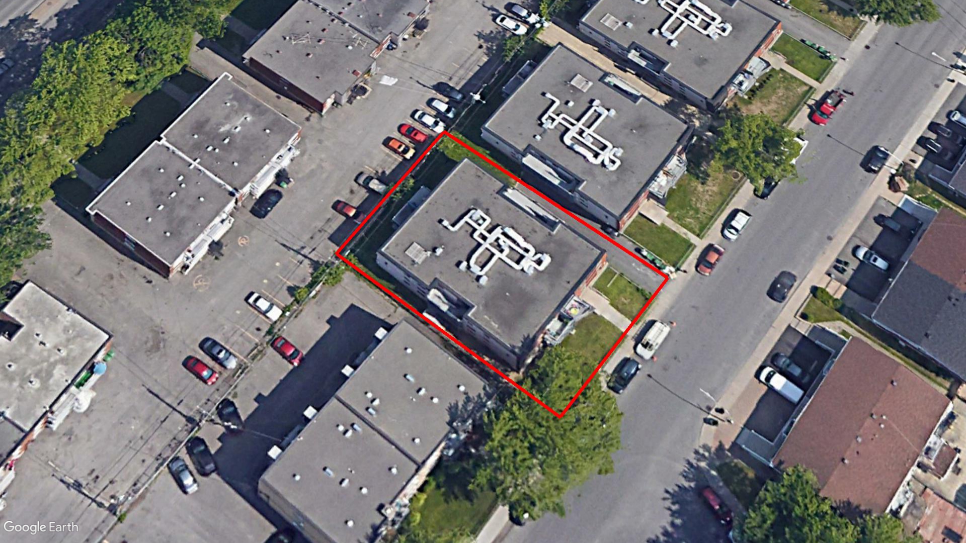 Tax Sale Montreal, Quebec - 020875-64