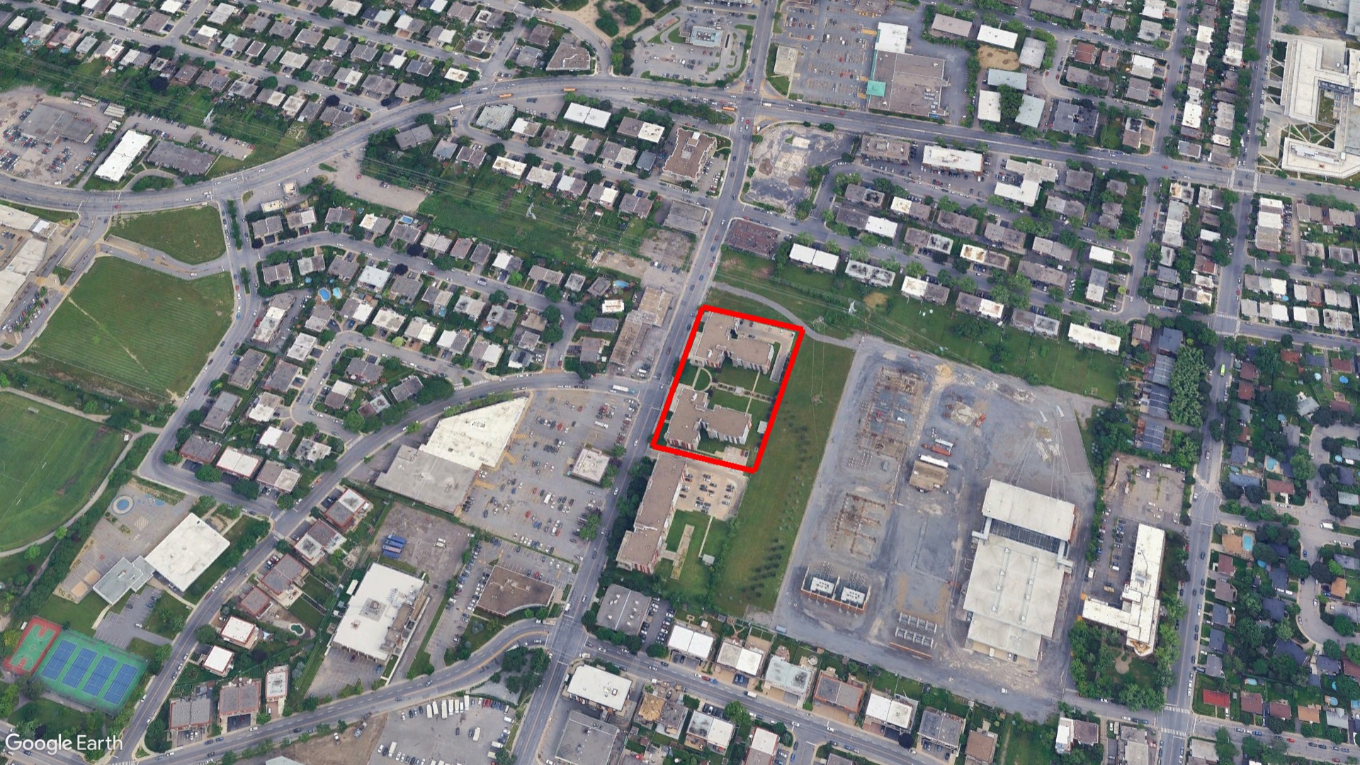 Tax Sale Montreal, Quebec - 051828-41