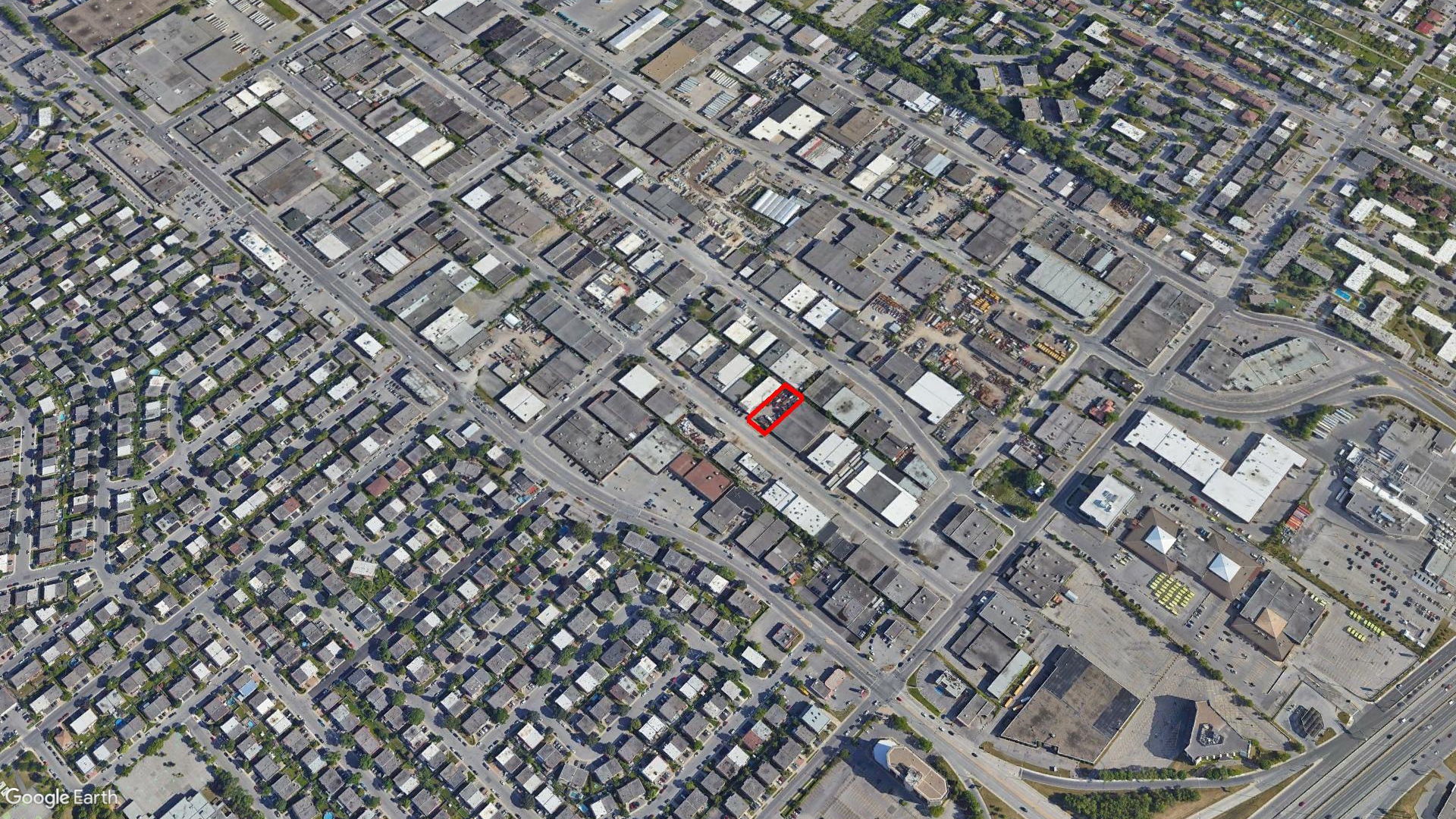 Tax Sale Montreal, Quebec - 020916-28