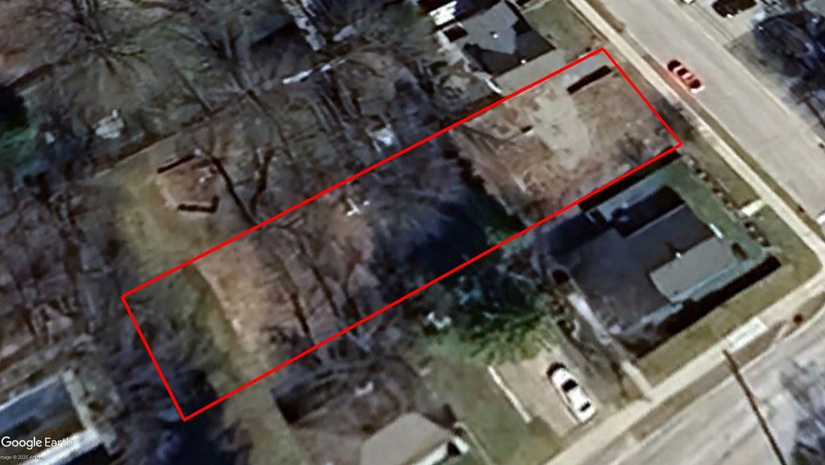 Tax Sale Midland, Ontario - 43 74 010 005 10400 0000