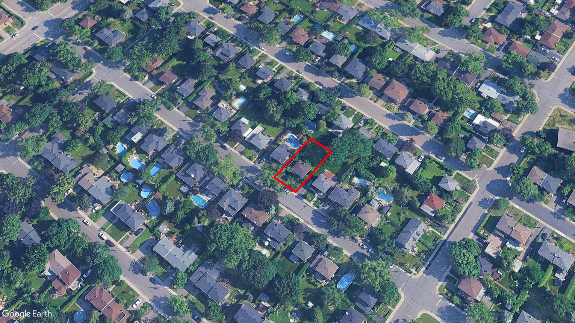 Tax Sale Montreal, Quebec - 040322-28