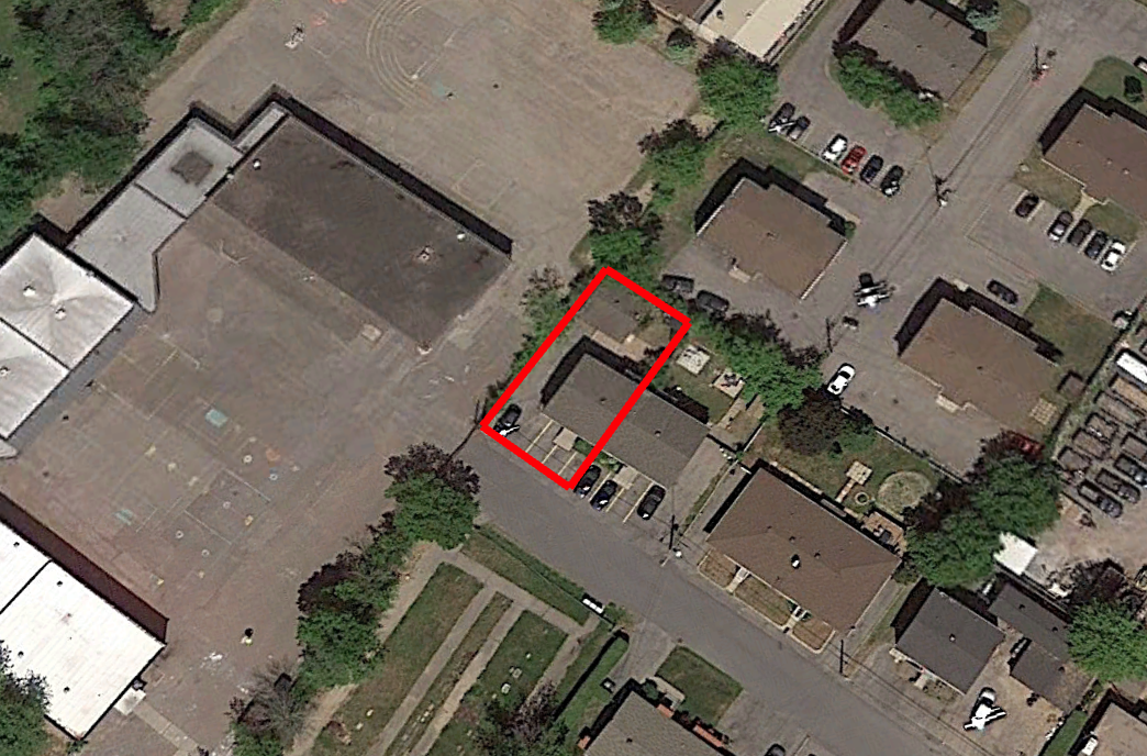 Tax Sale Montreal, Quebec - 040554-95