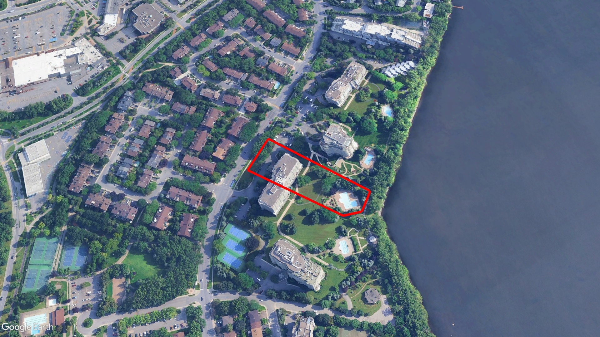 Tax Sale Montreal, Quebec - 010947-55