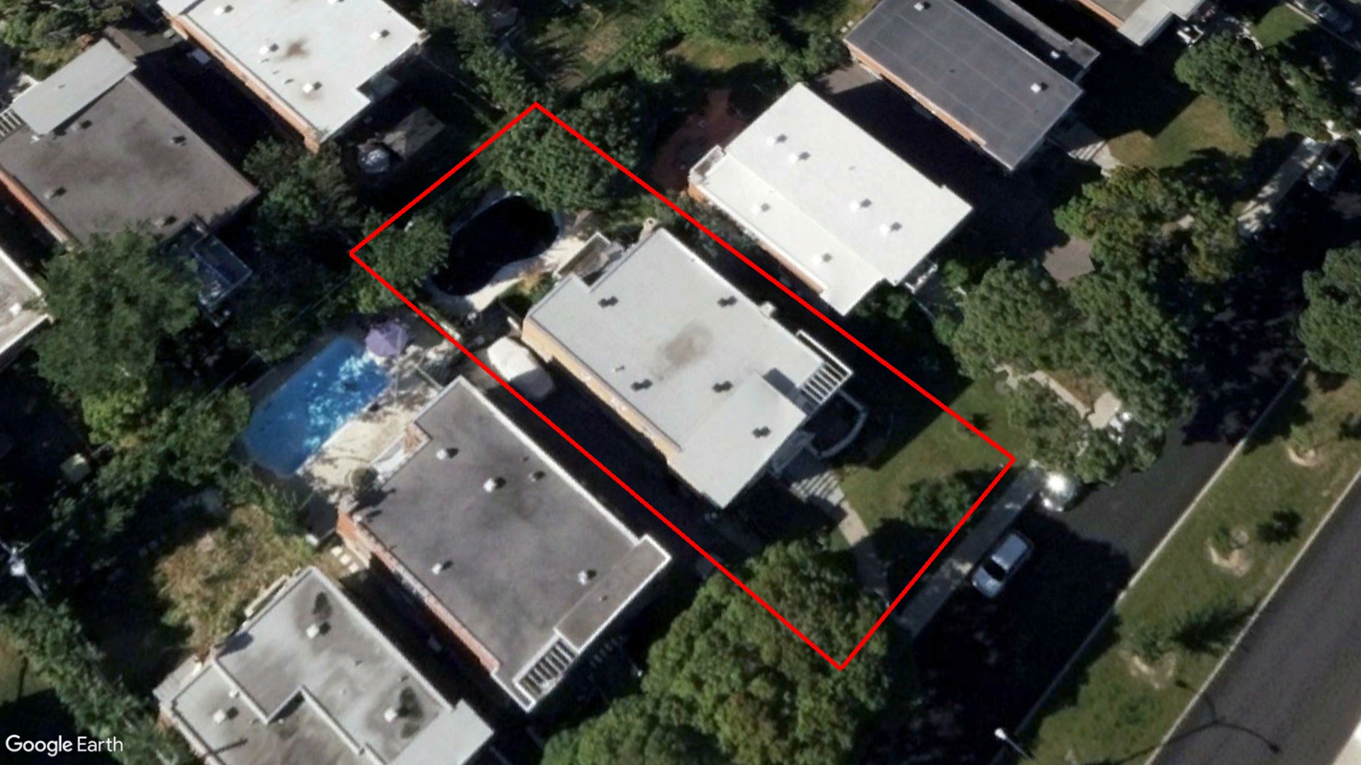 Tax Sale Montreal, Quebec - 040316-26