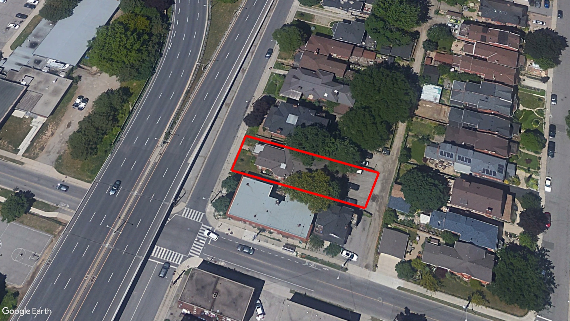 125 Victoria Avenue South
