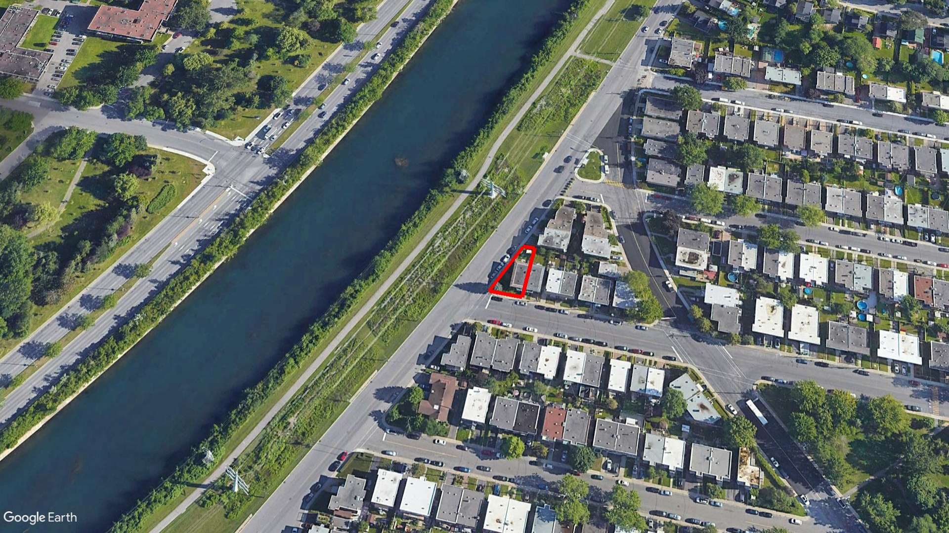 Tax Sale Montreal, Quebec - 040441-23