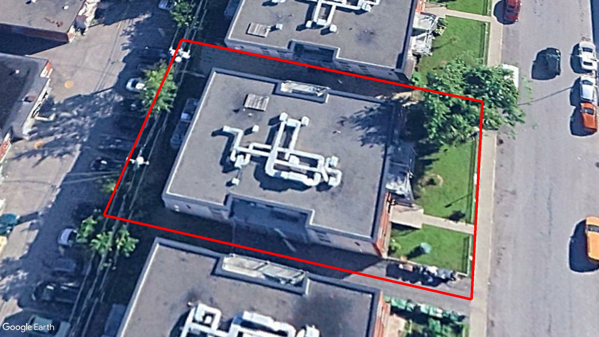 Tax Sale Montreal, Quebec - 020875-71