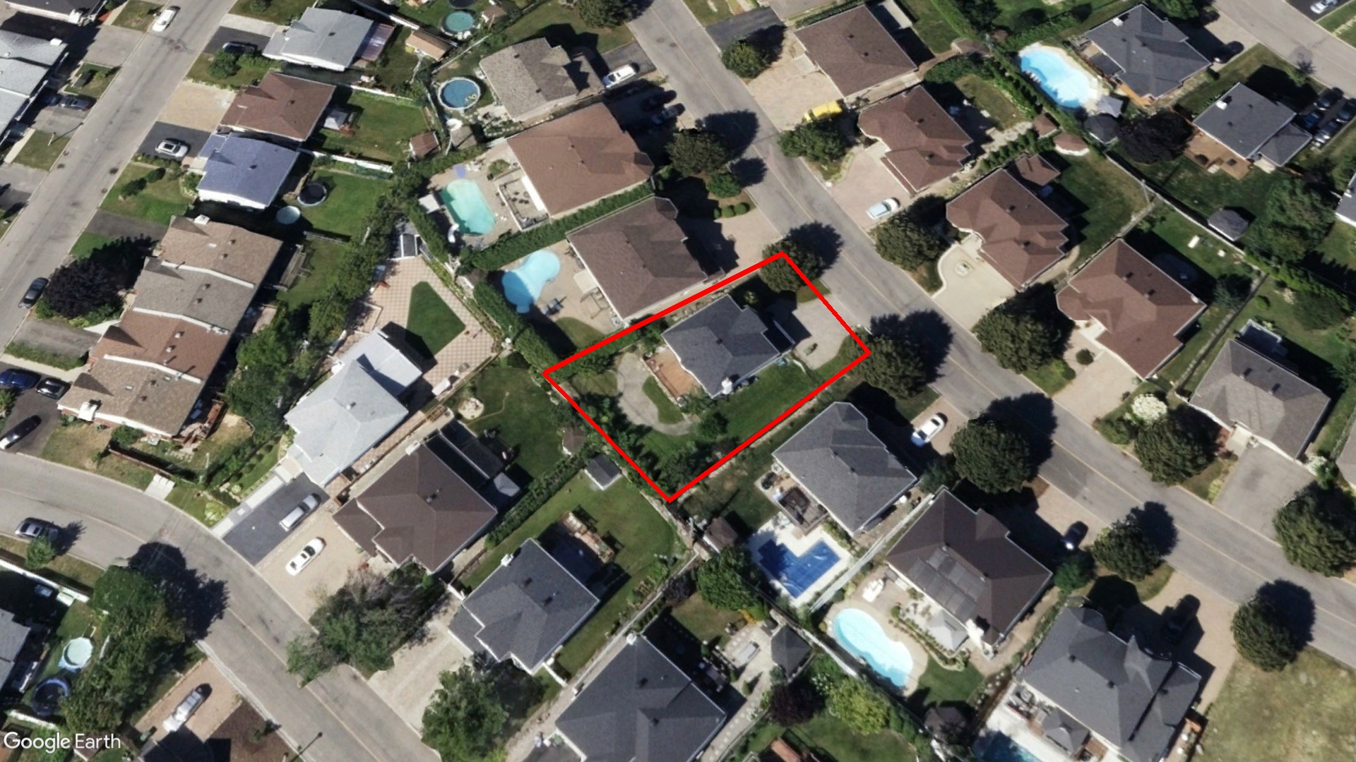 Tax Sale Montreal, Quebec - 041316-31