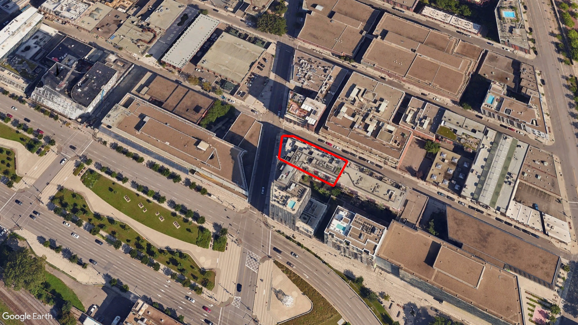 Tax Sale Montreal, Quebec - 120814-04