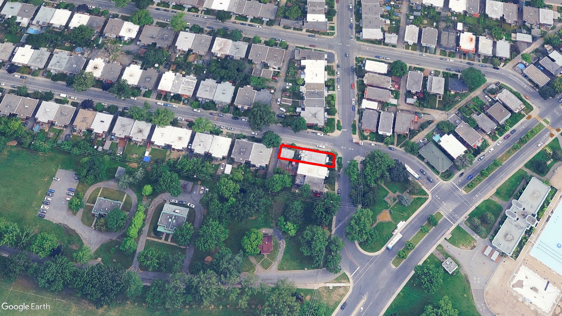 Tax Sale Montreal, Quebec - 010521-64