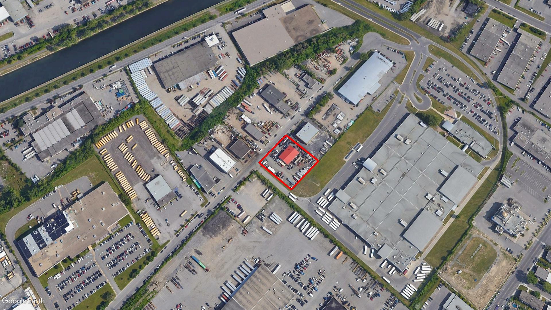 Tax Sale Montreal, Quebec - 041415-58