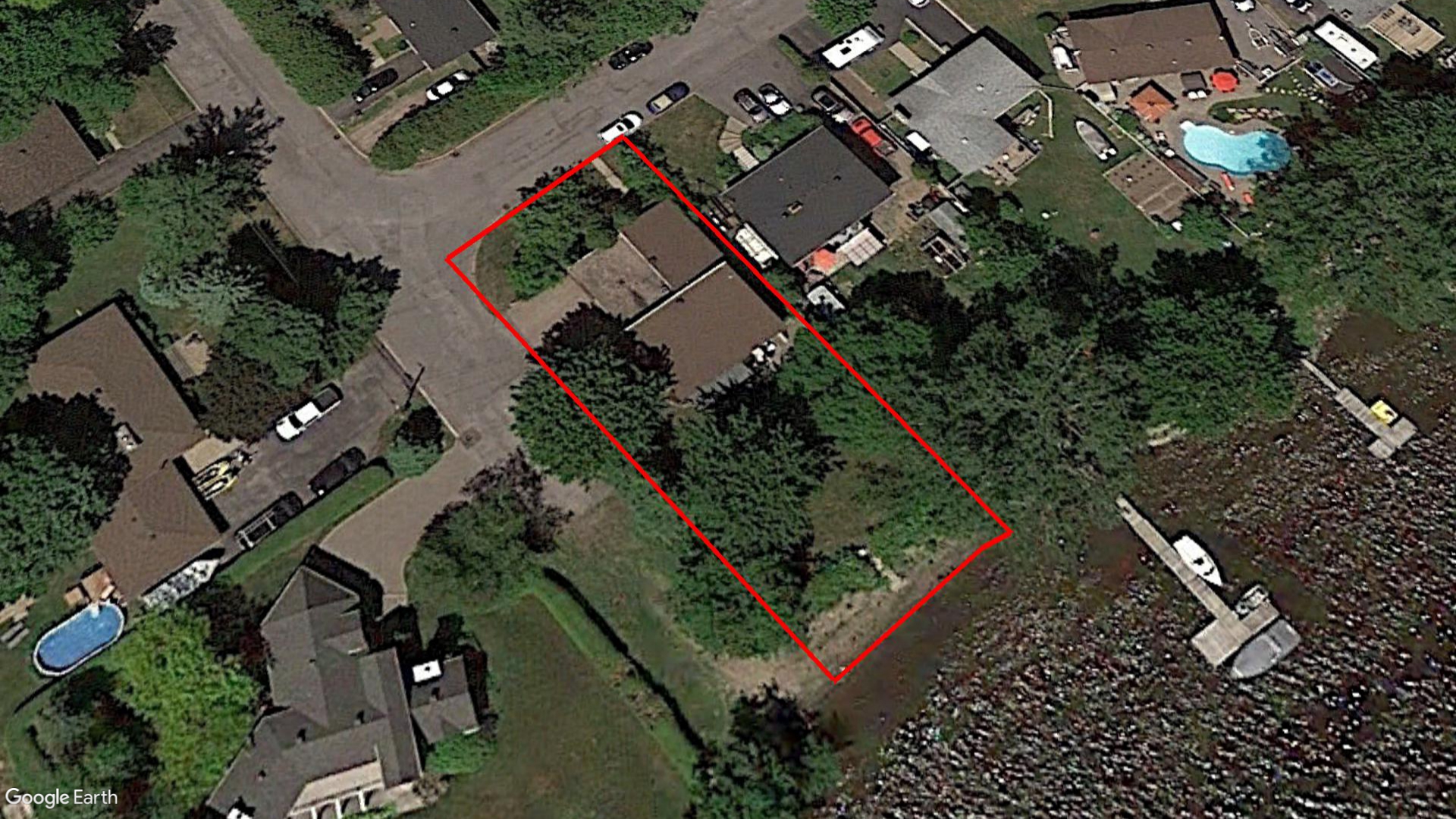 Tax Sale Montreal, Quebec - 040547-09