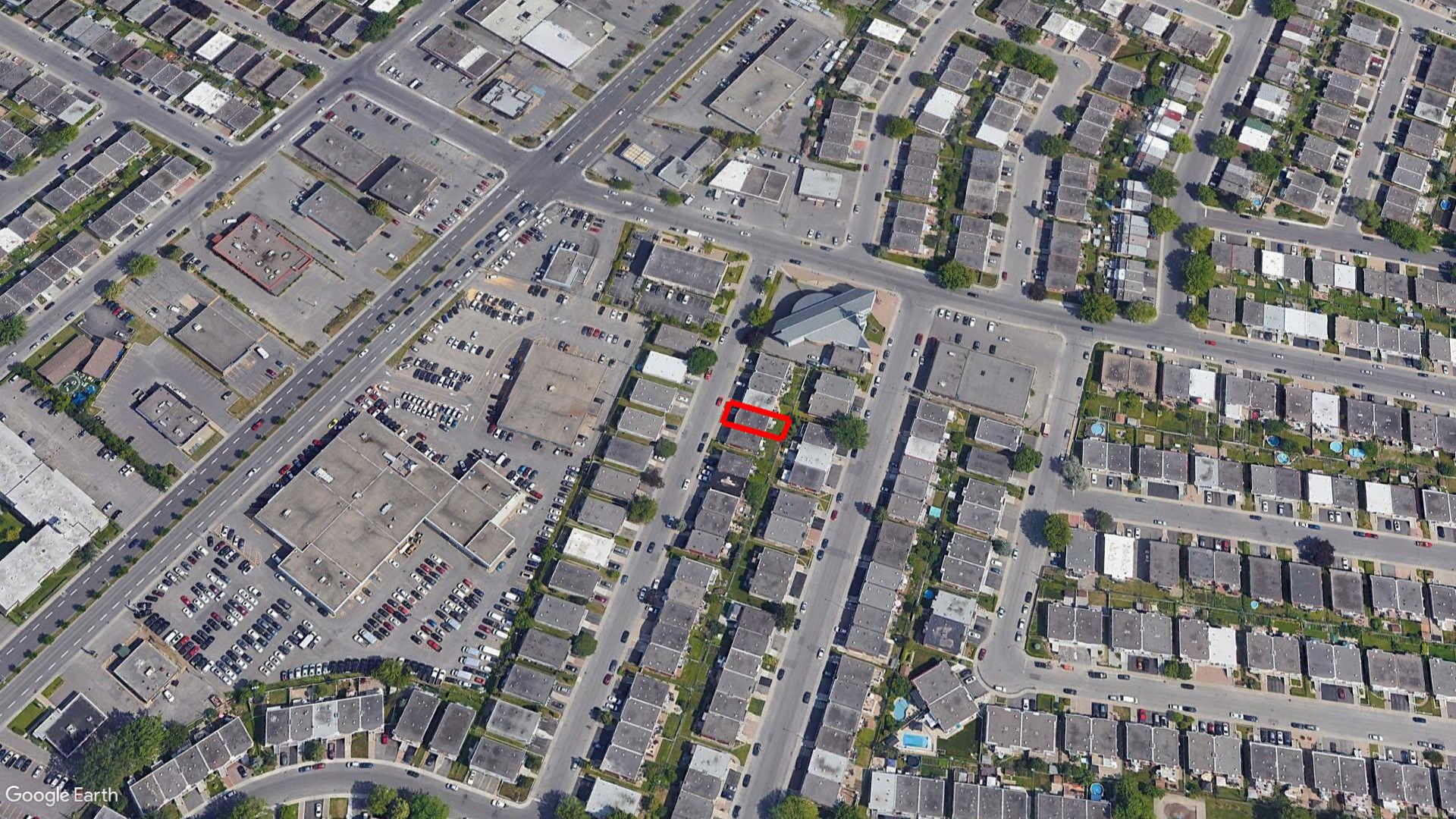 Tax Sale Montreal, Quebec - 040430-80