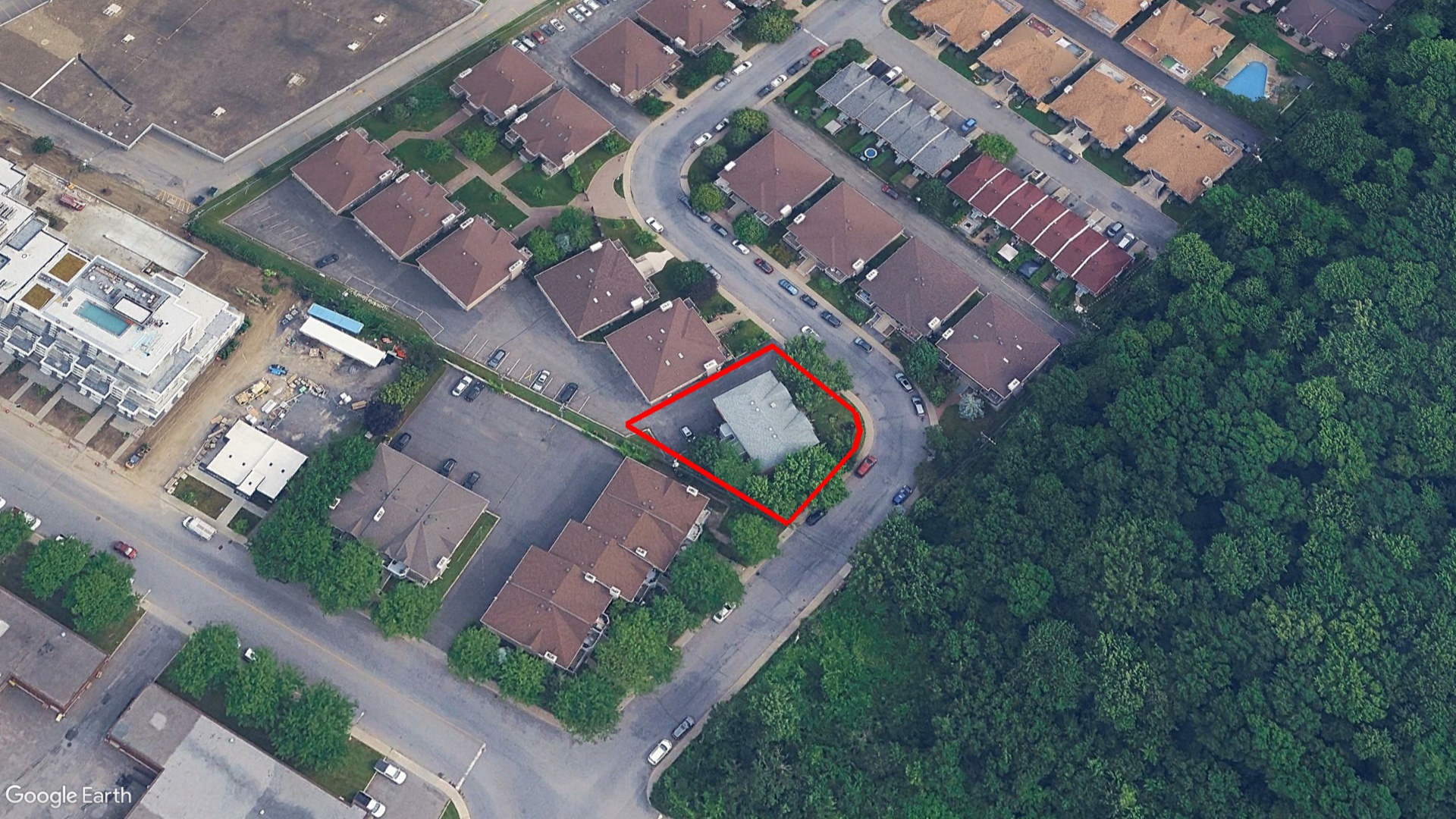 Tax Sale Montreal, Quebec - 041503-25