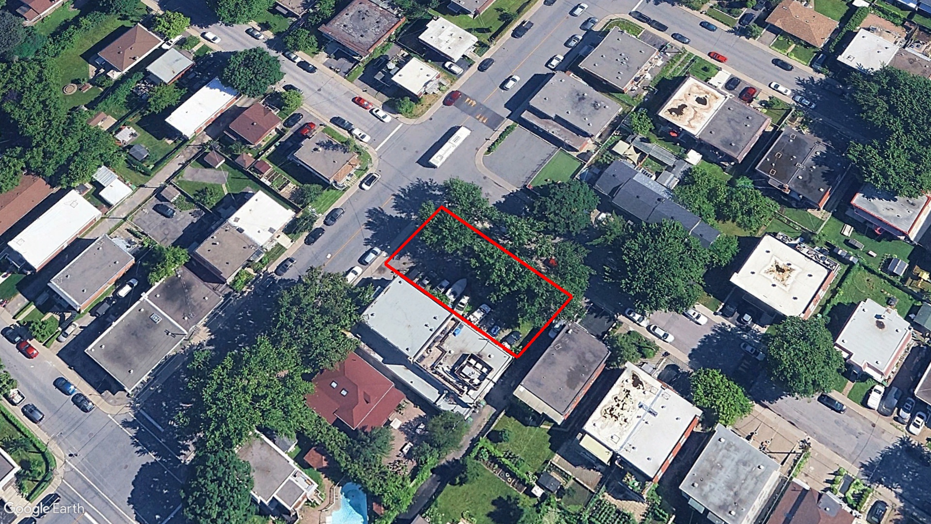 Tax Sale Montreal, Quebec - 020816-56