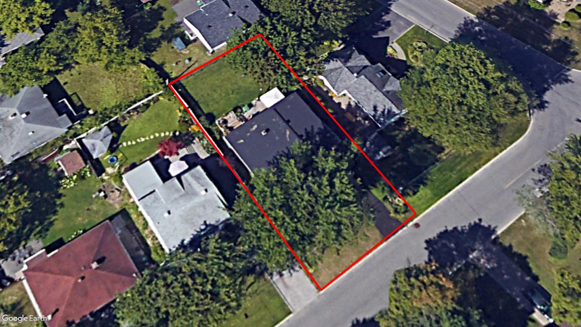 Tax Sale Montreal, Quebec - 040763-49