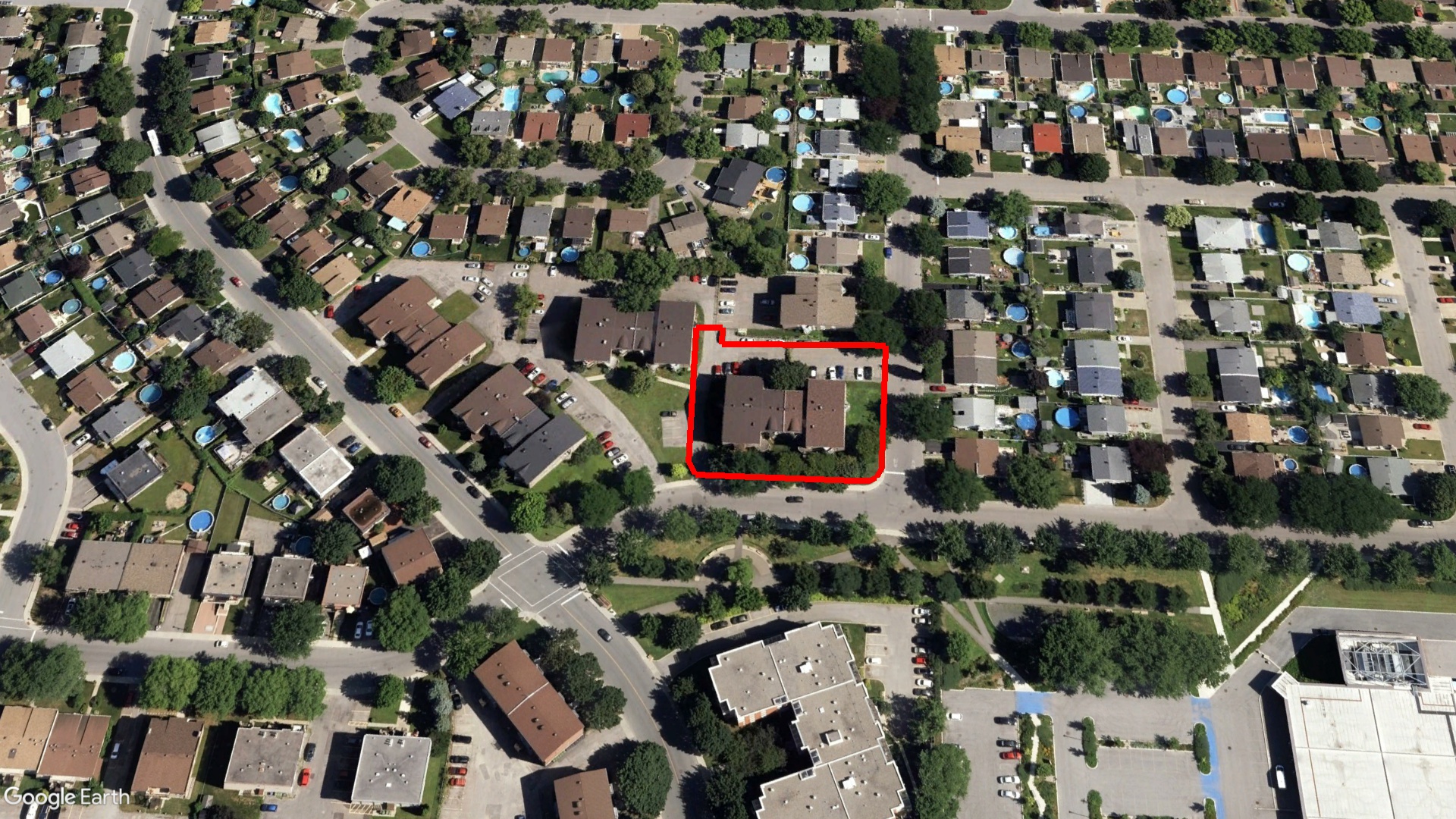 Tax Sale Montreal, Quebec - 808817-18