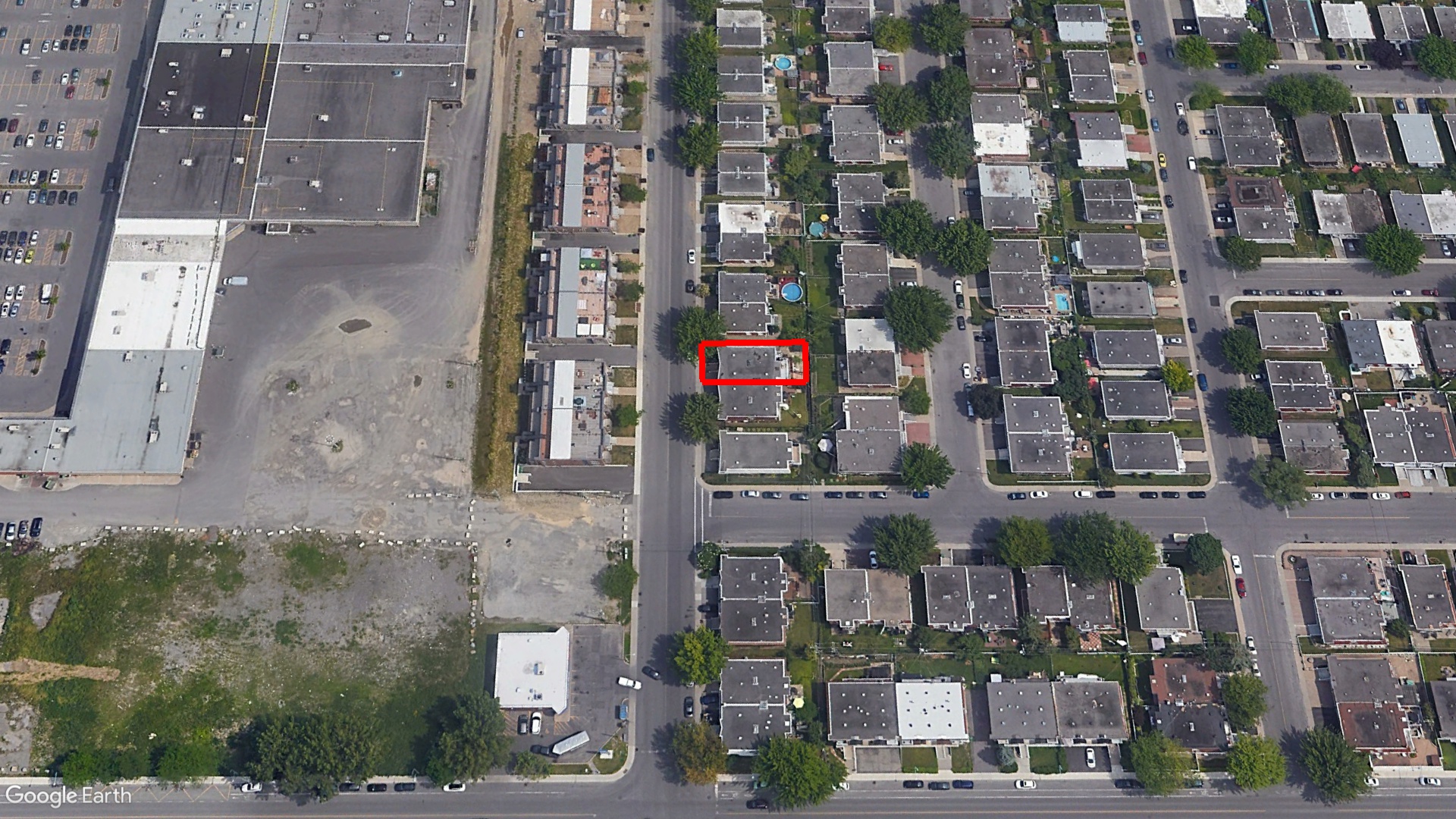 Tax Sale Montreal, Quebec - 040488-57