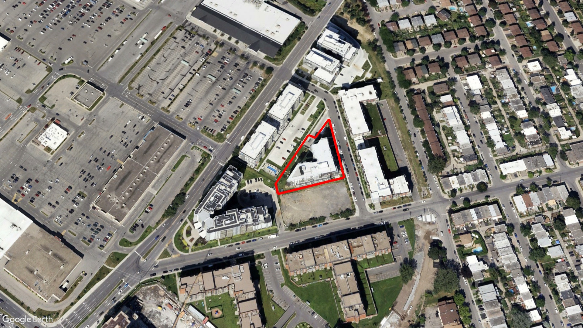 Tax Sale Montreal, Quebec - 052748-48