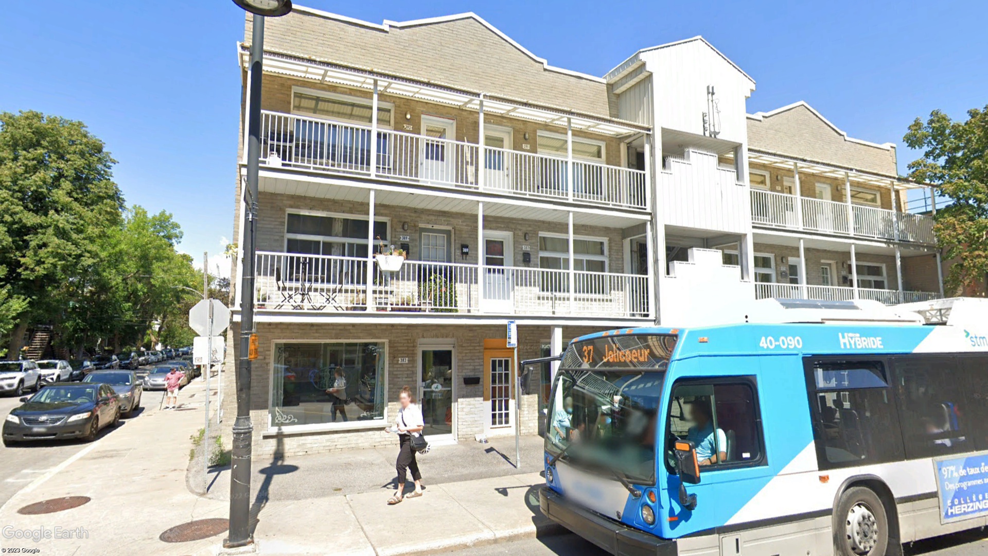 Tax Sale Montreal, Quebec - 010468-36