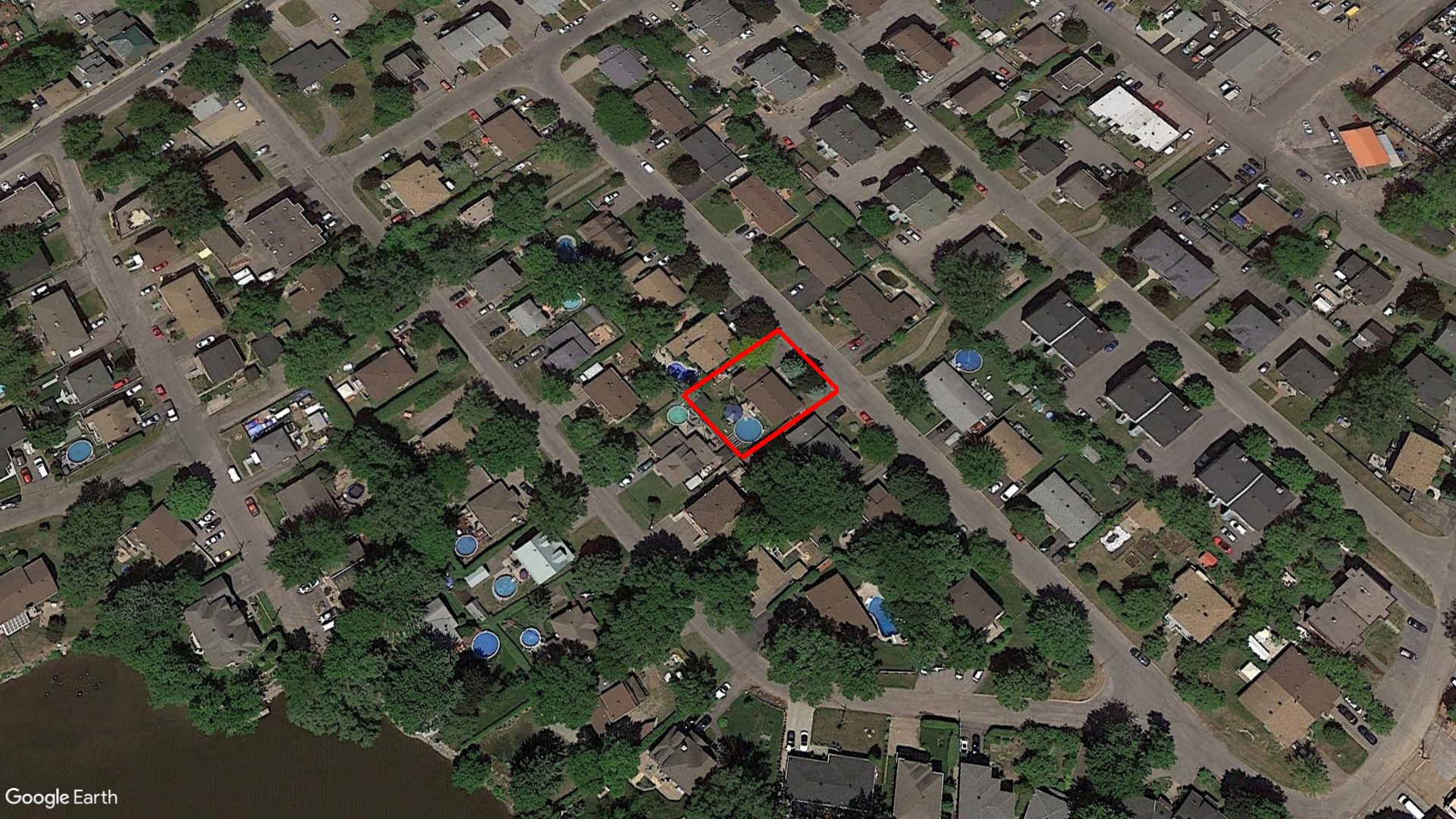 Tax Sale Montreal, Quebec - 041421-07