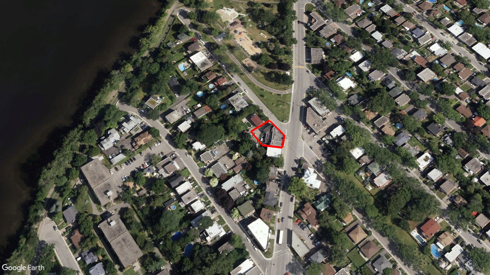 Tax Sale Montreal, Quebec - 020827-40 