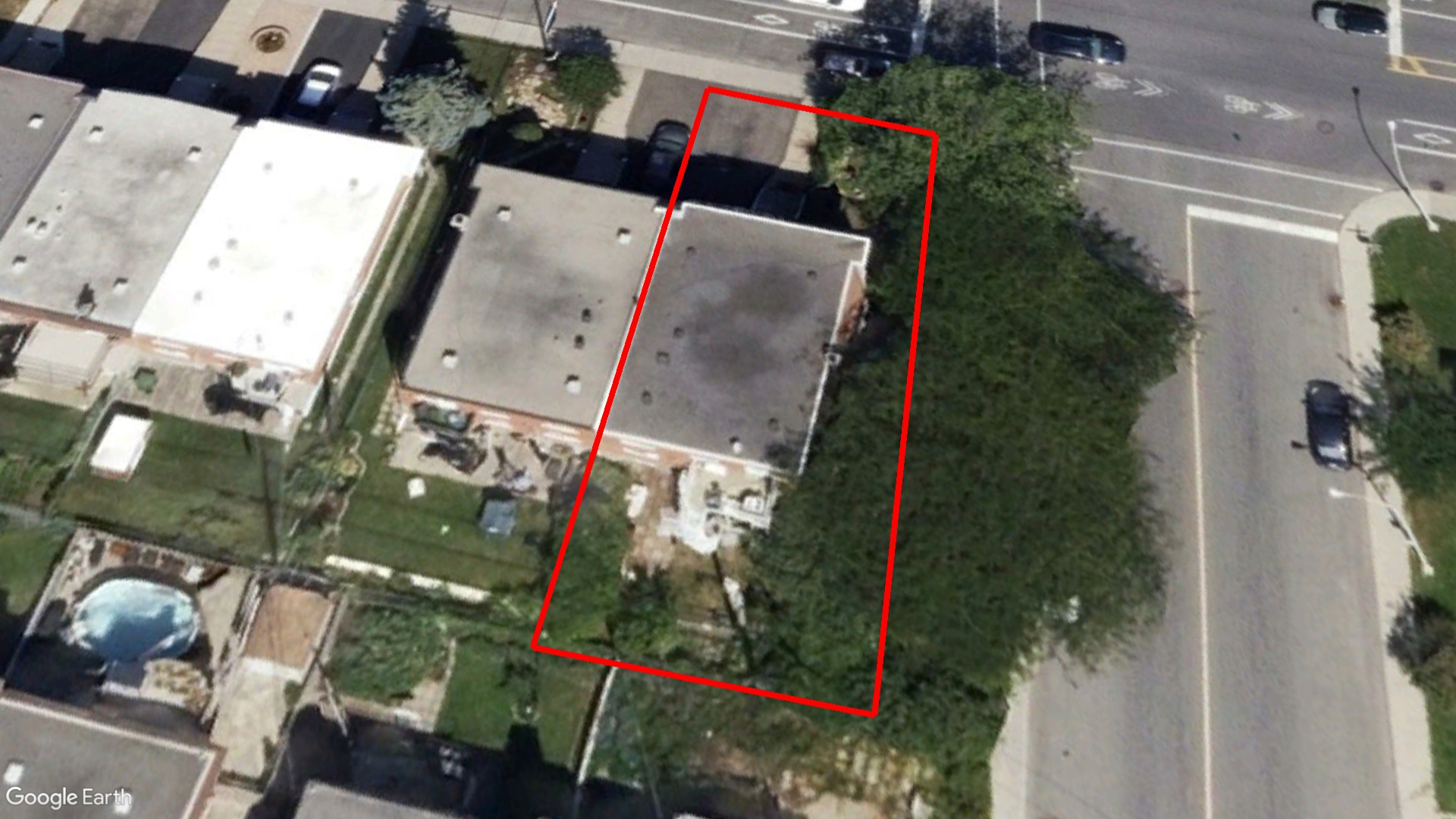 Tax Sale Montreal, Quebec - 040406-52