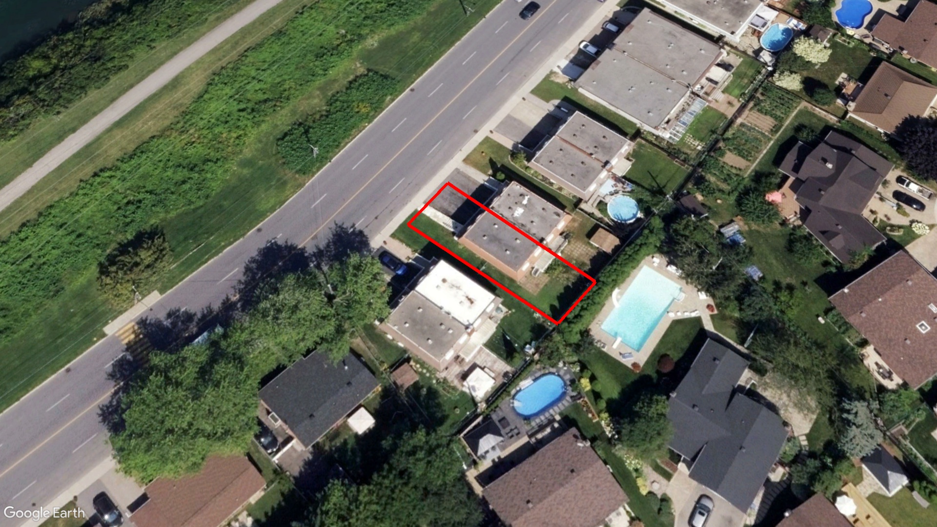 Tax Sale Montreal, Quebec - 040490-10