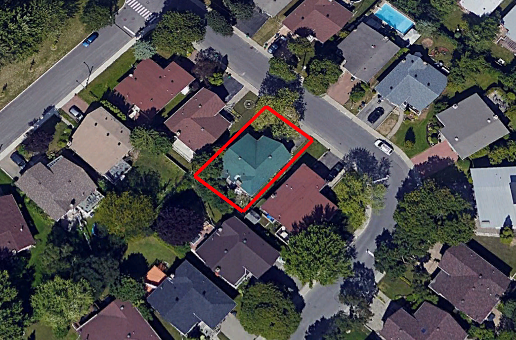 Tax Sale Montreal, Quebec - 040982-76