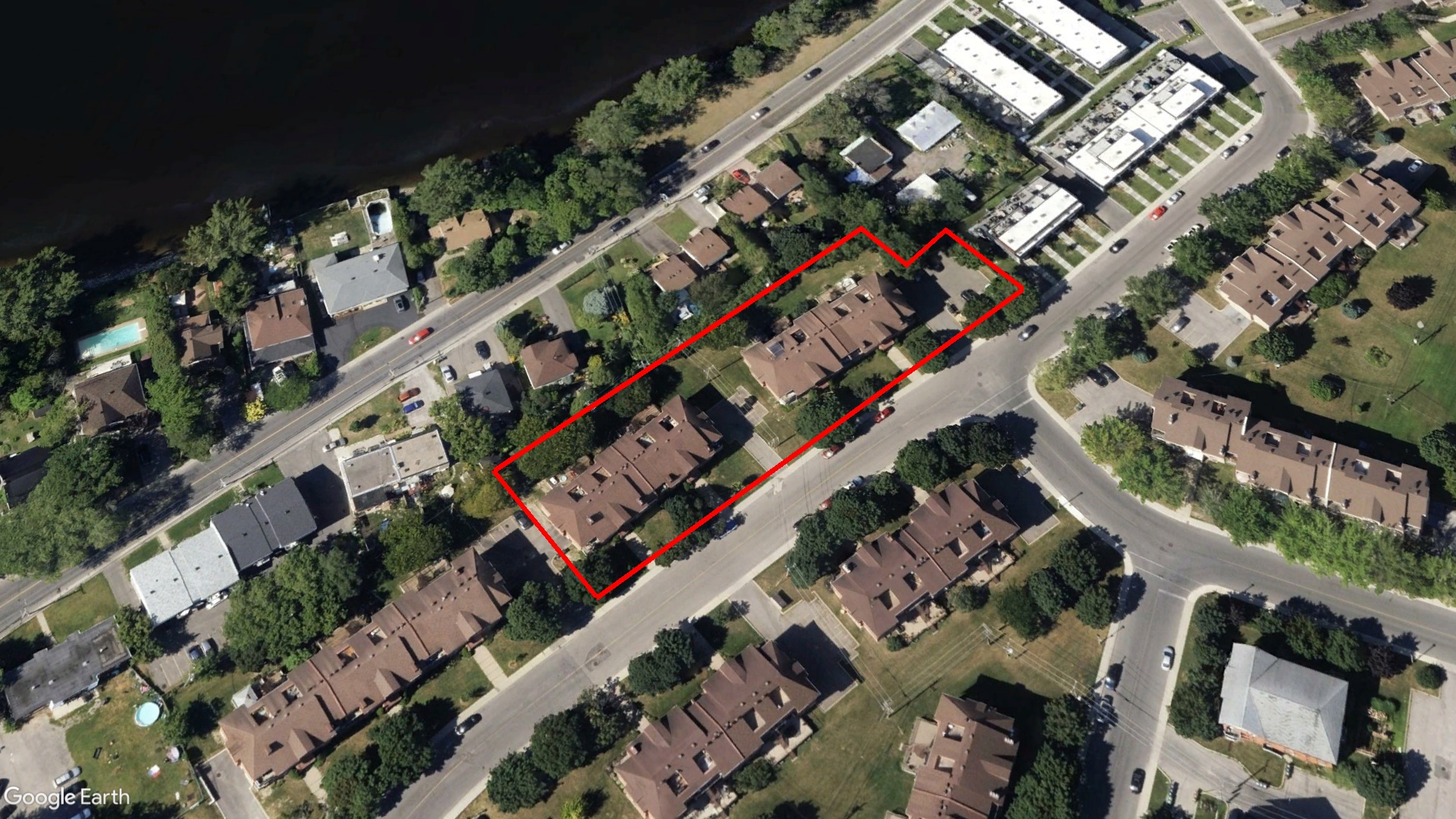 Tax Sale Montreal, Quebec - 041383-64