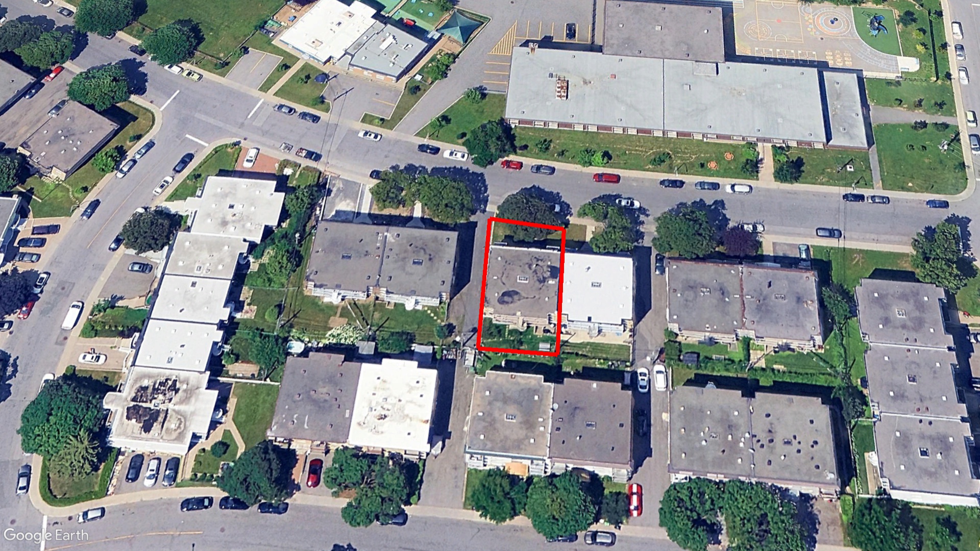 Tax Sale Montreal, Quebec - 020351-64