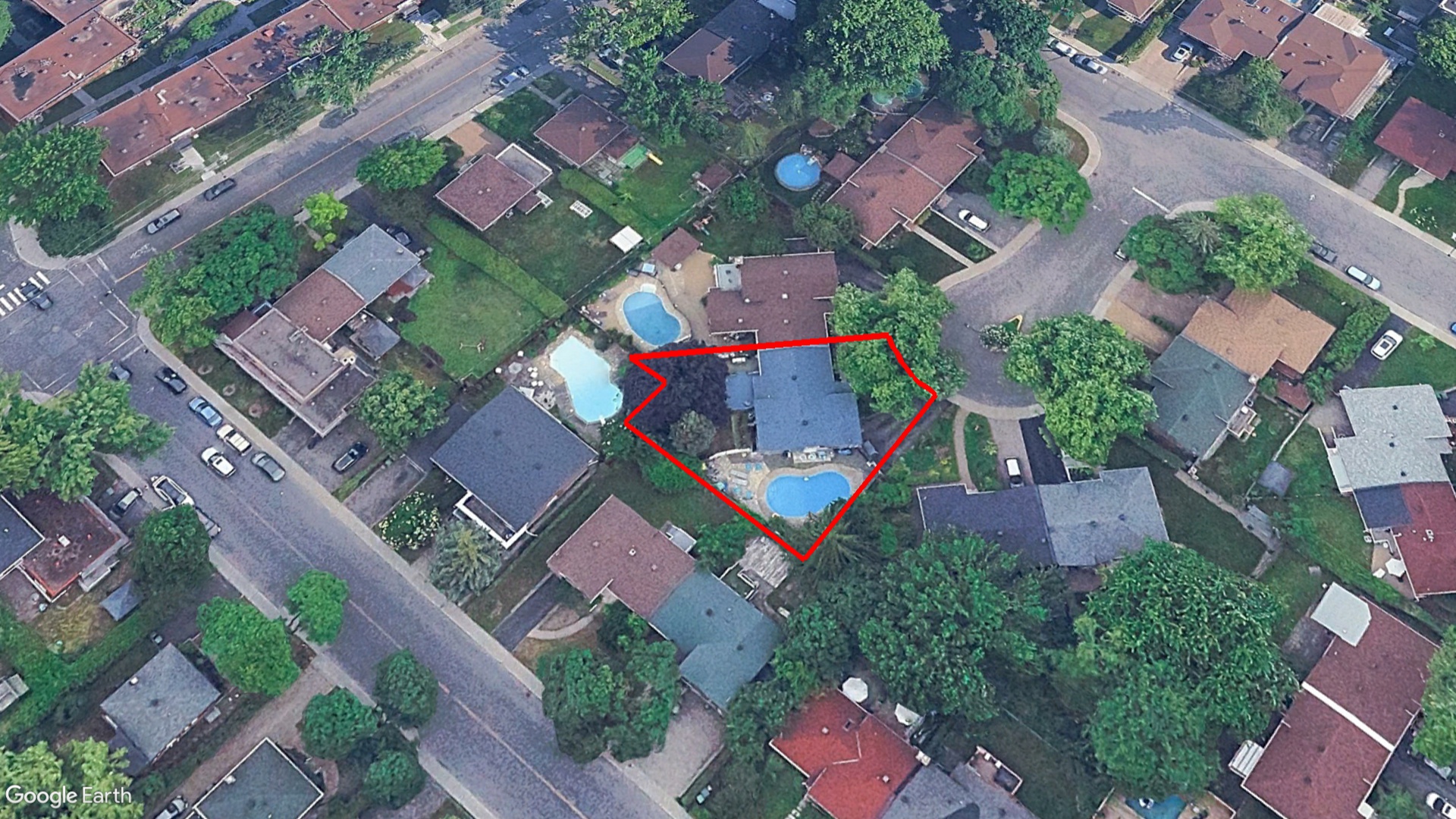 Tax Sale Montreal, Quebec - 040304-66