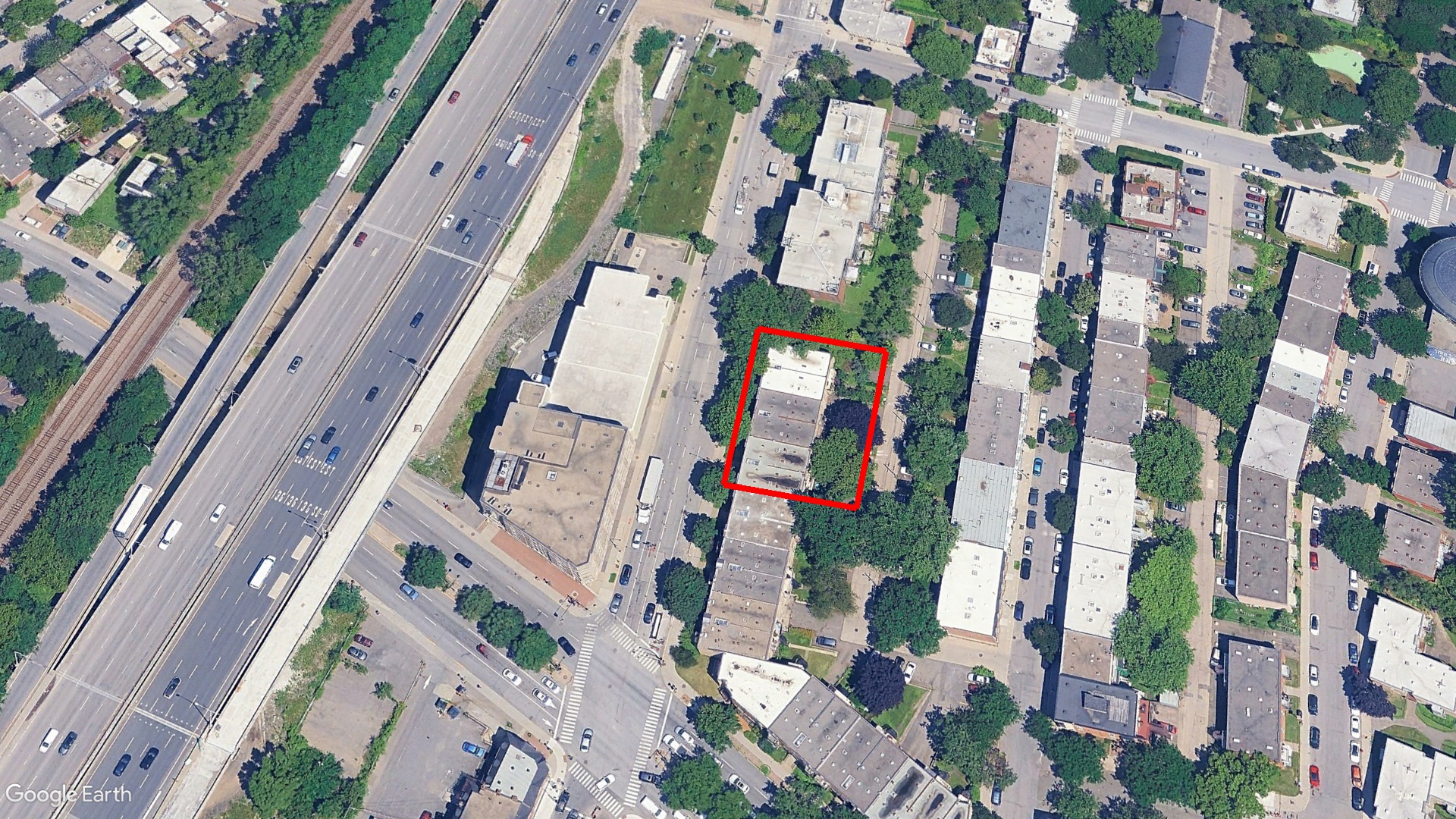 Tax Sale Montreal, Quebec - 251124-88