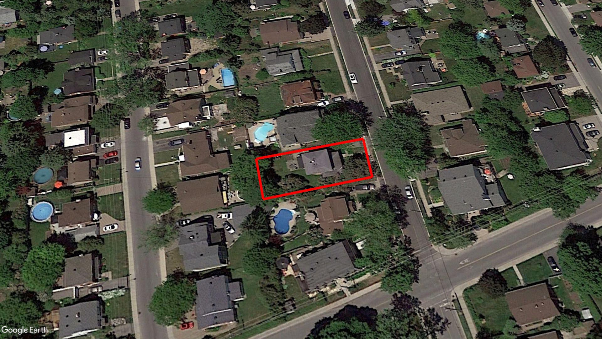 Tax Sale Montreal, Quebec - 050612-84