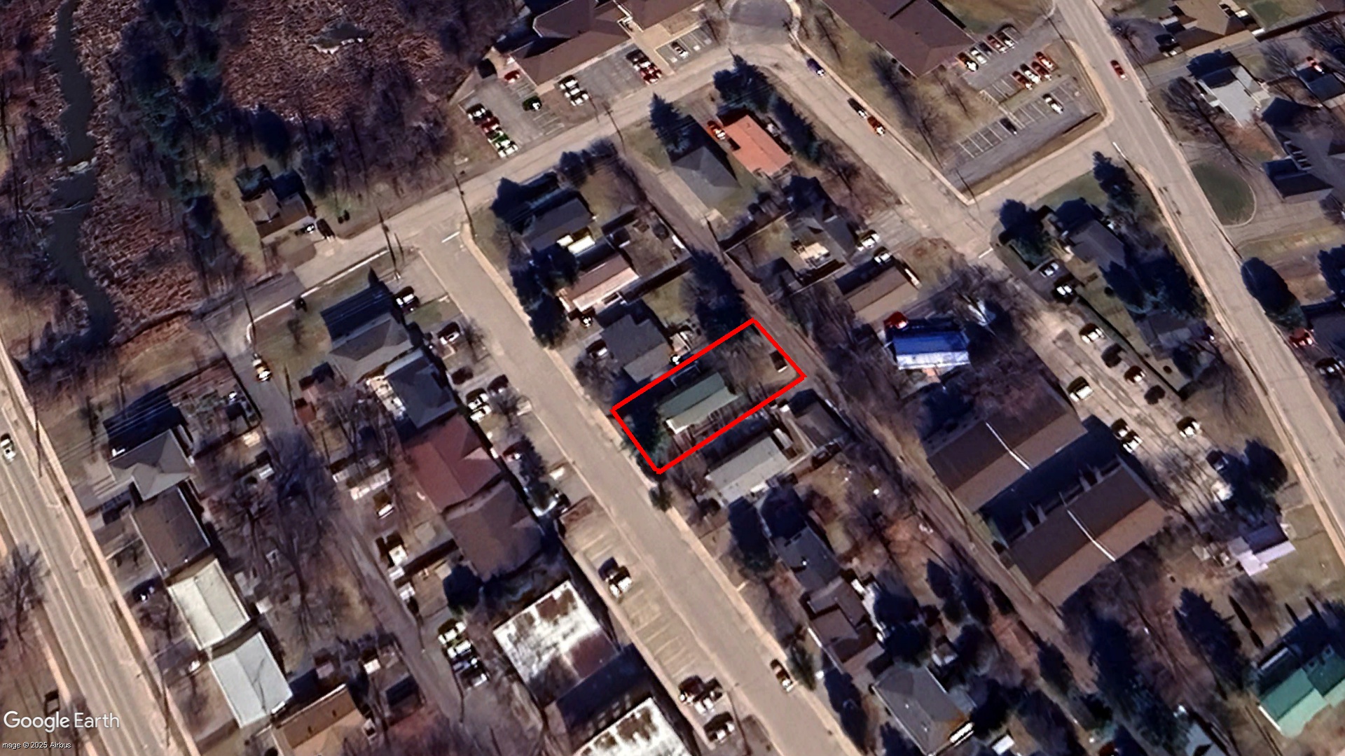 Tax Sale Gananoque, Ontario - 08 14 000 015 42806 0000