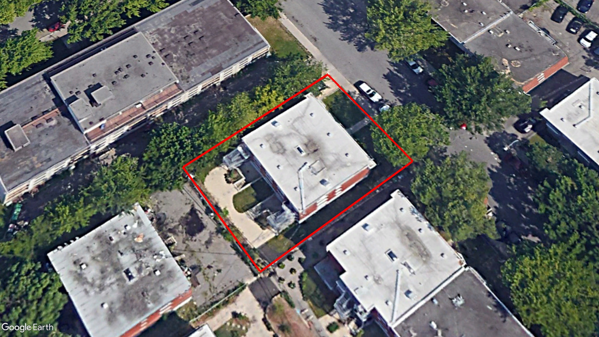 Tax Sale Montreal, Quebec - 020809-88