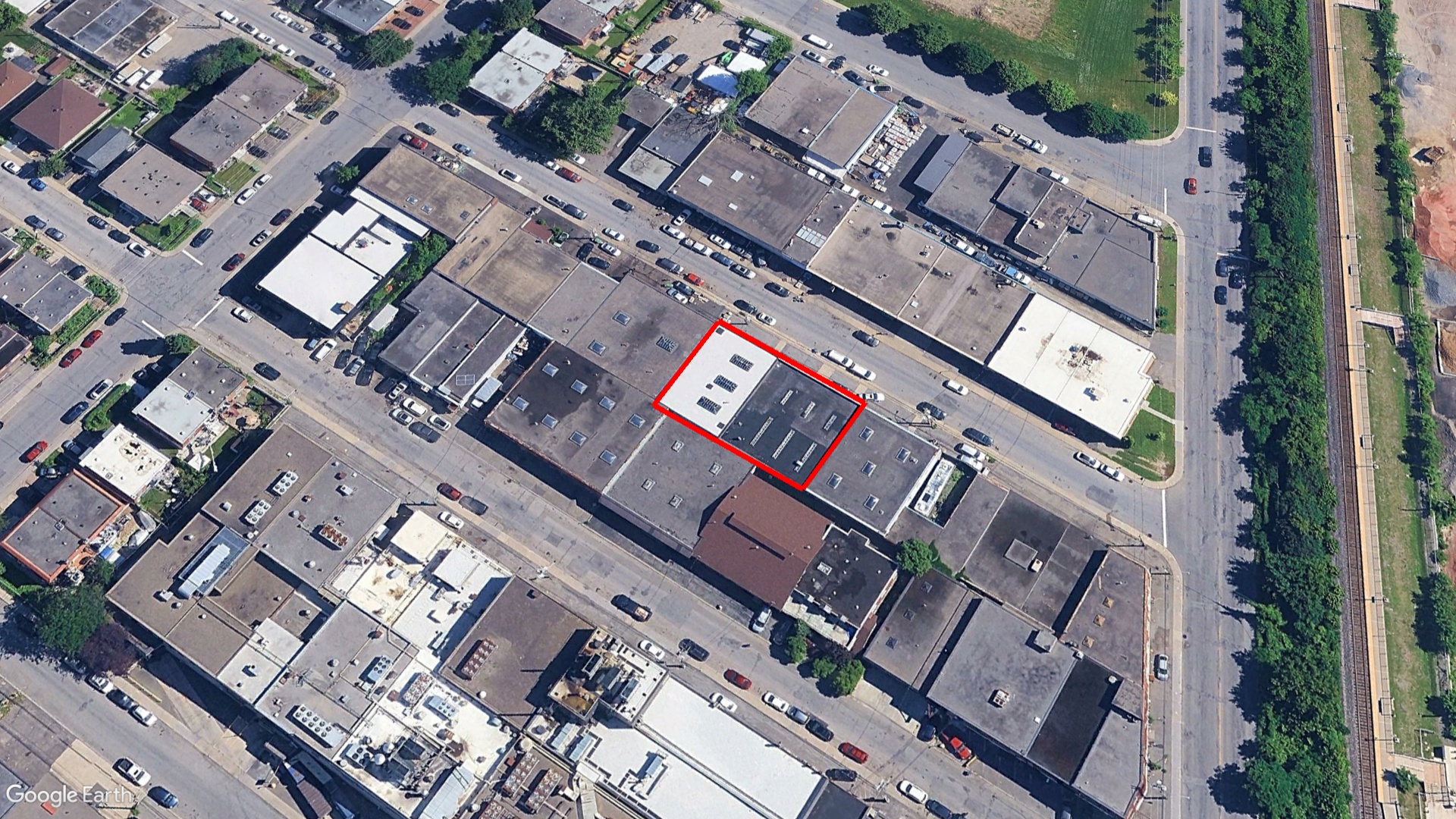 Tax Sale Montreal, Quebec - 020705-22