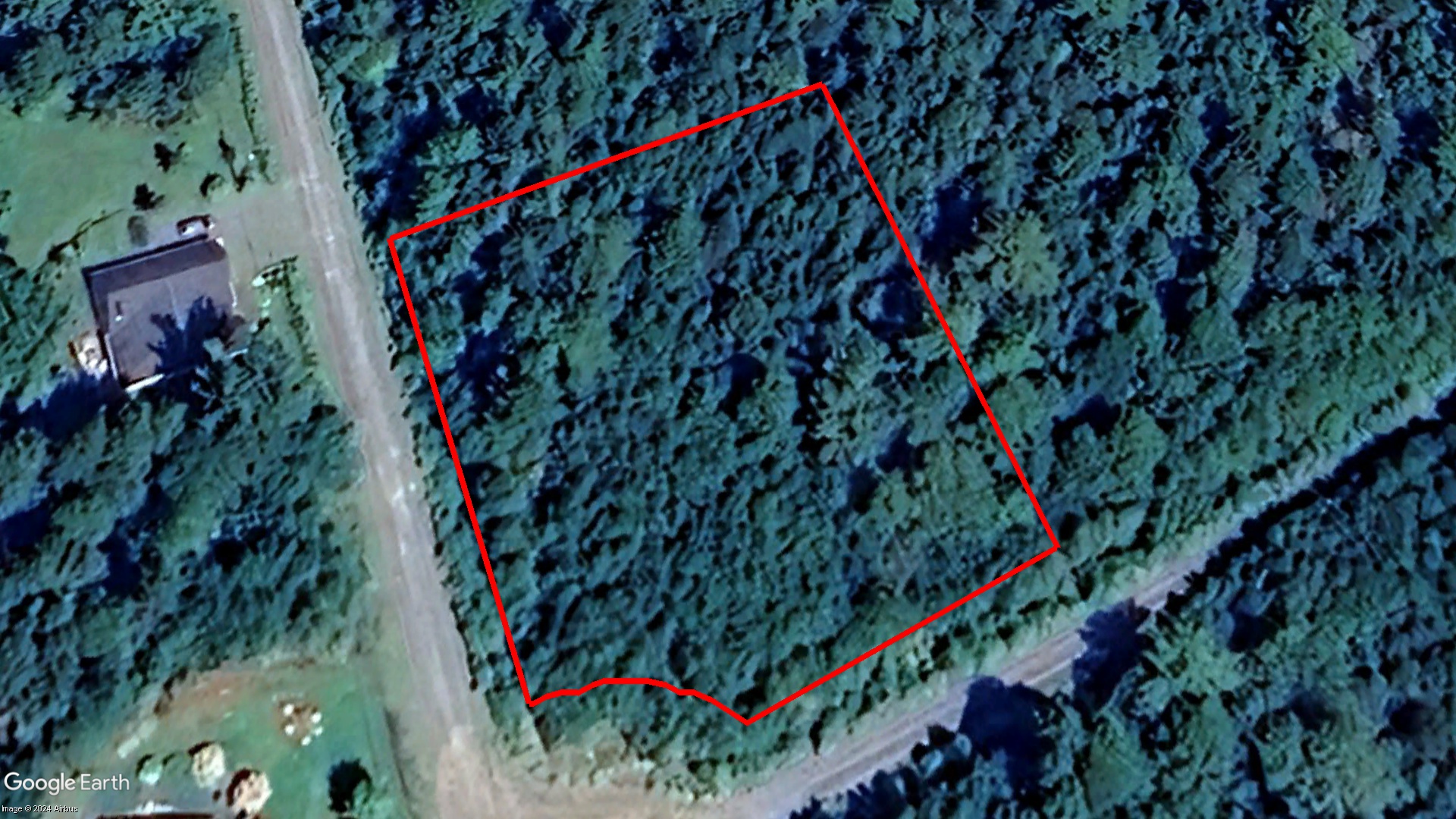 Tax Sale Lunenburg, Nova Scotia - 09683356