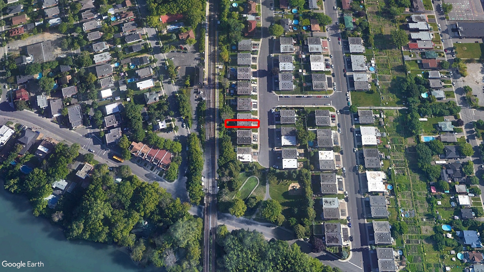 Tax Sale Montreal, Quebec - 040246-06 