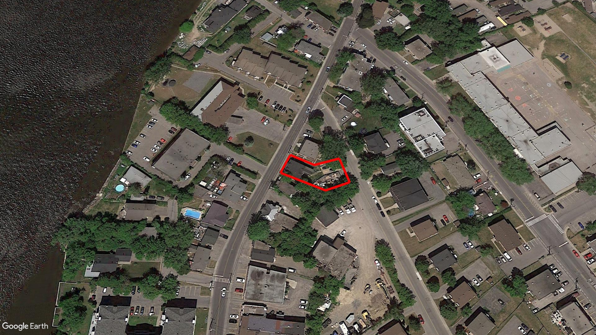 Tax Sale Montreal, Quebec - 040846-56