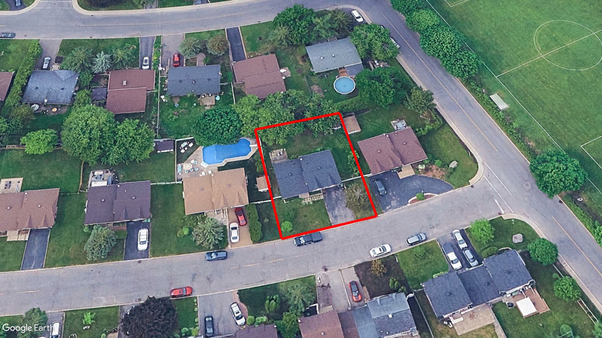 Tax Sale Montreal, Quebec - 040214-67