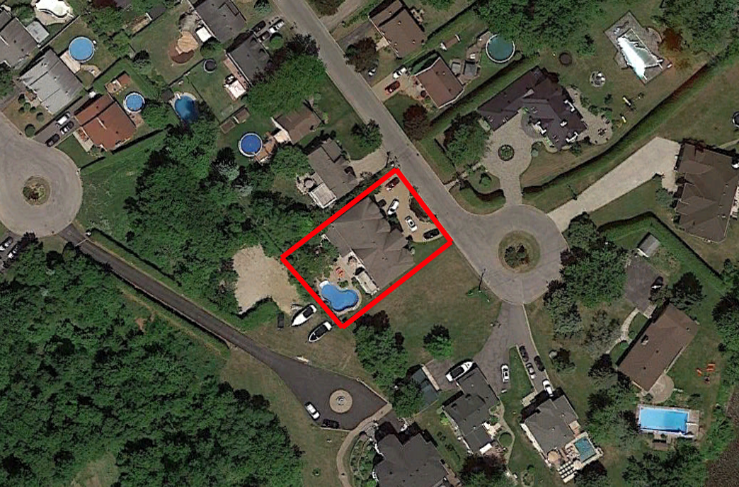 Tax Sale Montreal, Quebec - 041420-85