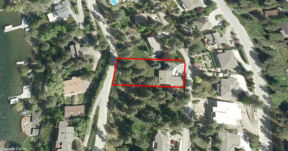 Tax Sale in Kelowna, British Columbia 2046 rd kelowna v1v 2c1