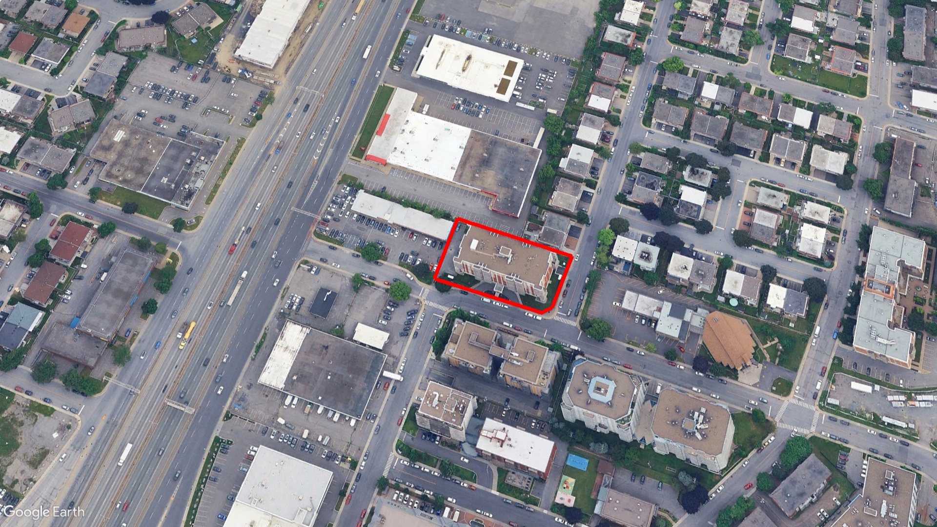 Tax Sale Montreal, Quebec - 051616-14