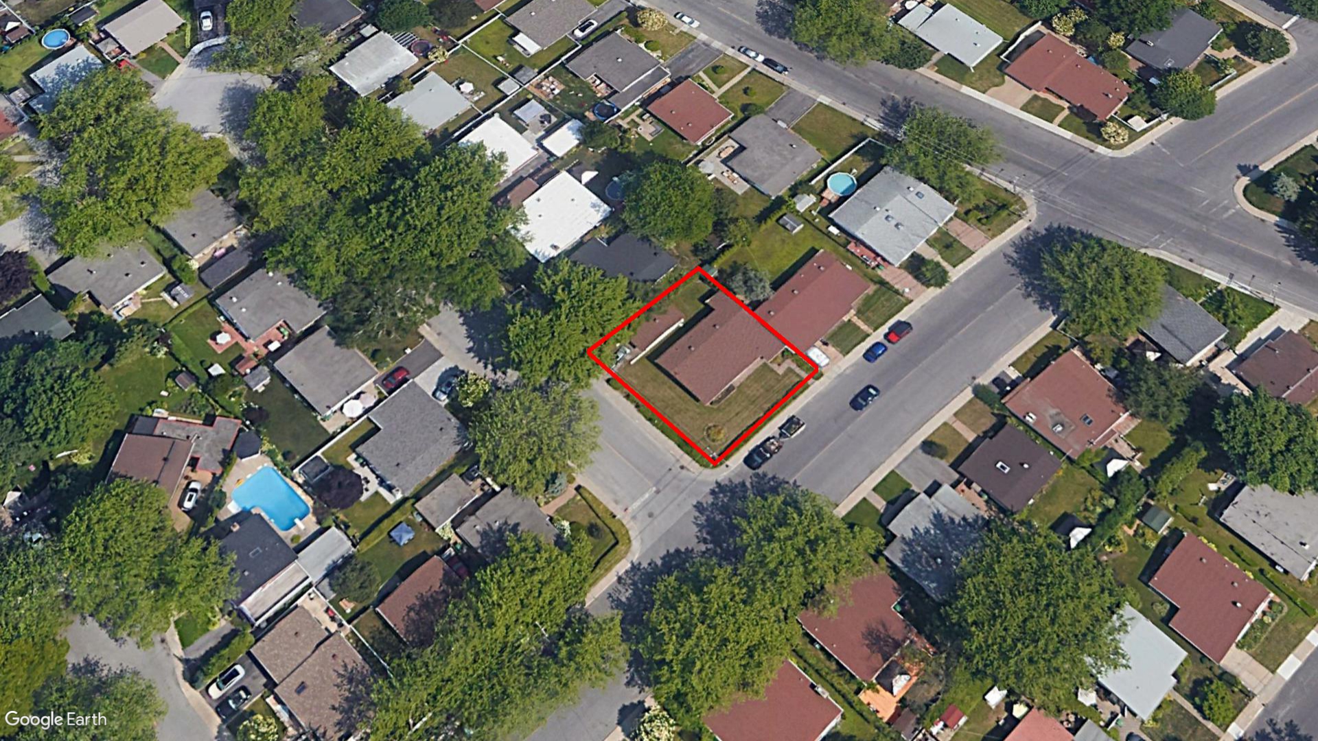 Tax Sale Montreal, Quebec - 040487-61