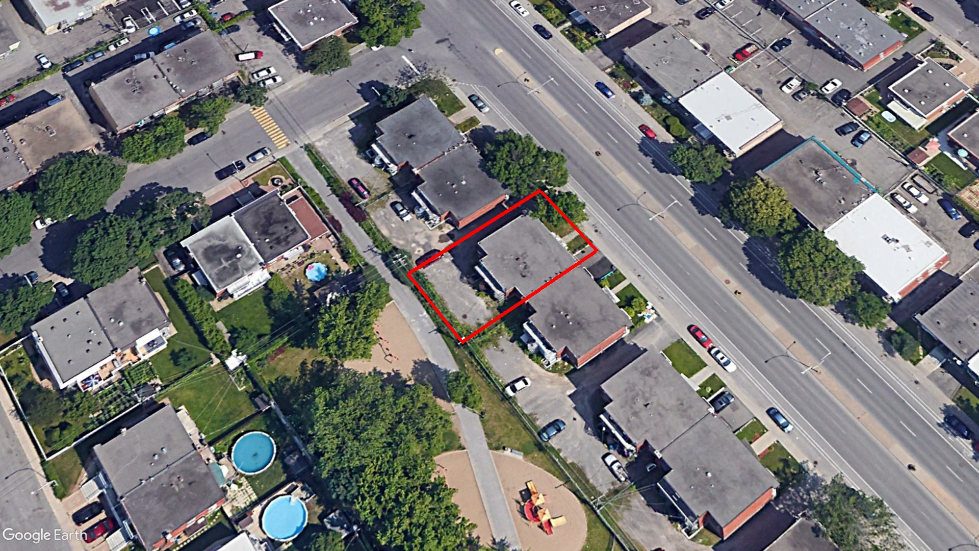 Tax Sale Montreal, Quebec - 020812-71