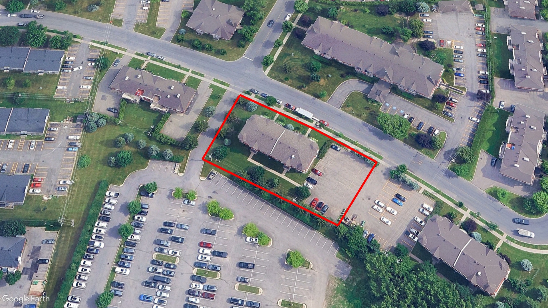 Tax Sale Montreal, Quebec - 051214-71