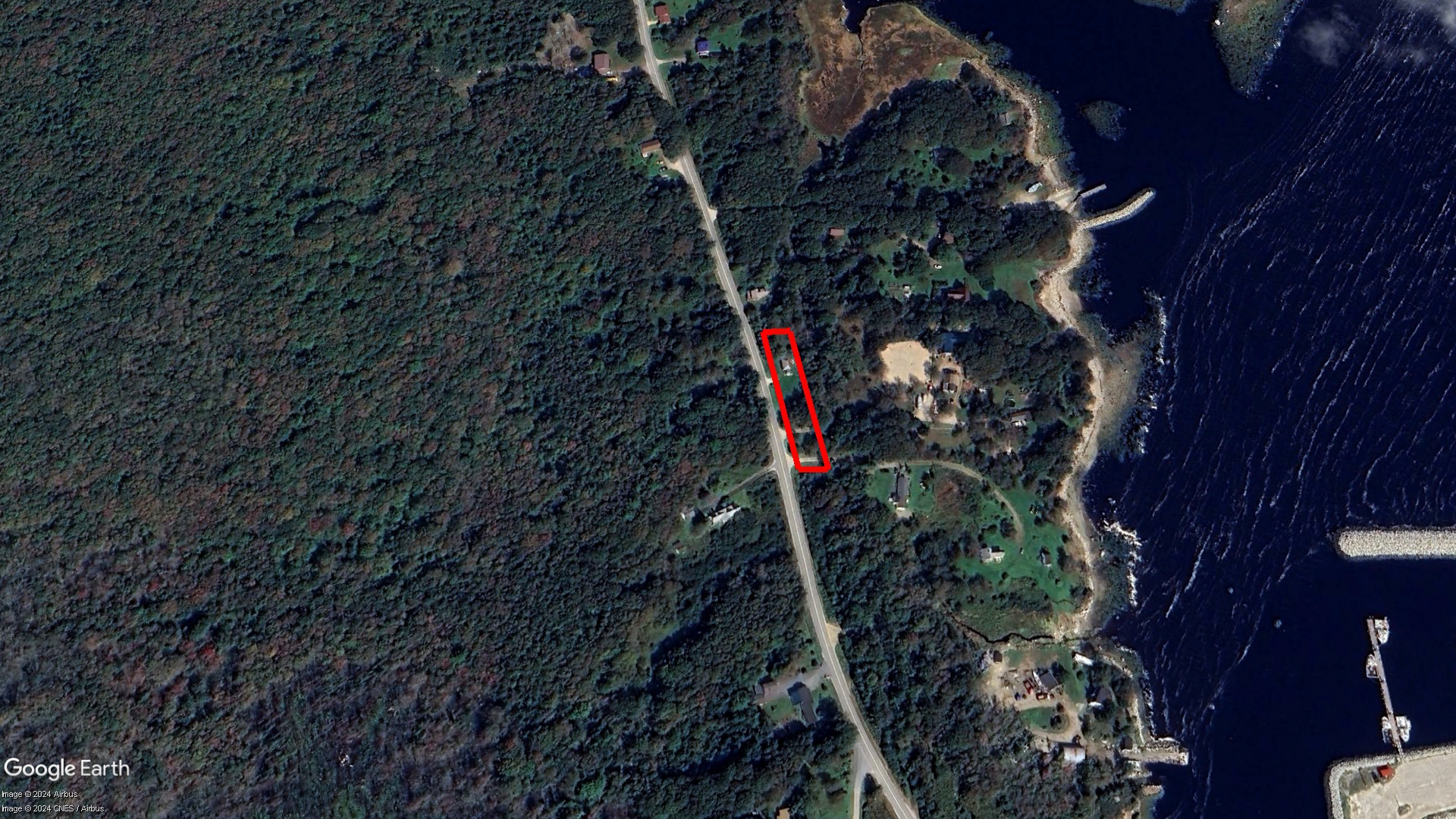 Tax Sale Shelburne, Nova Scotia - 03887464