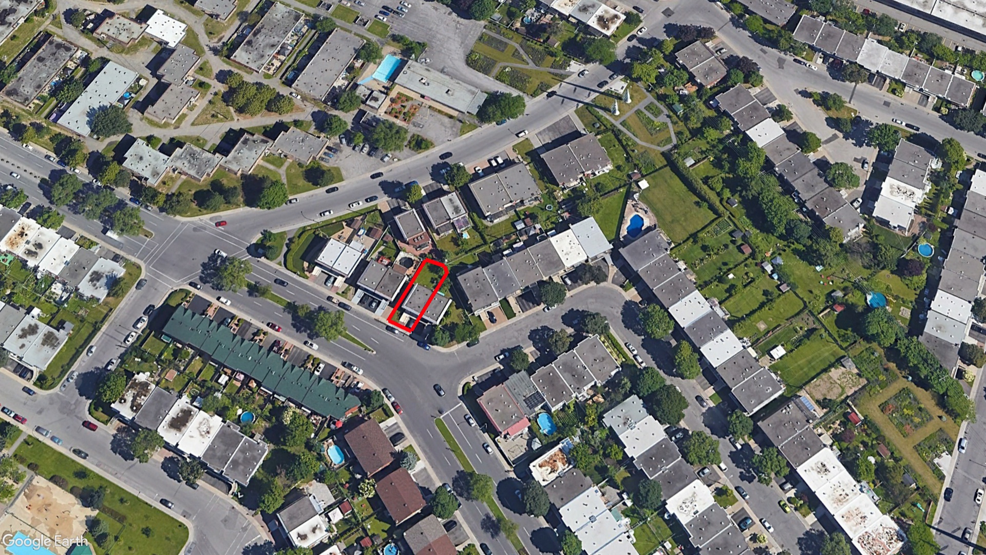 Tax Sale Montreal, Quebec - 020367-37